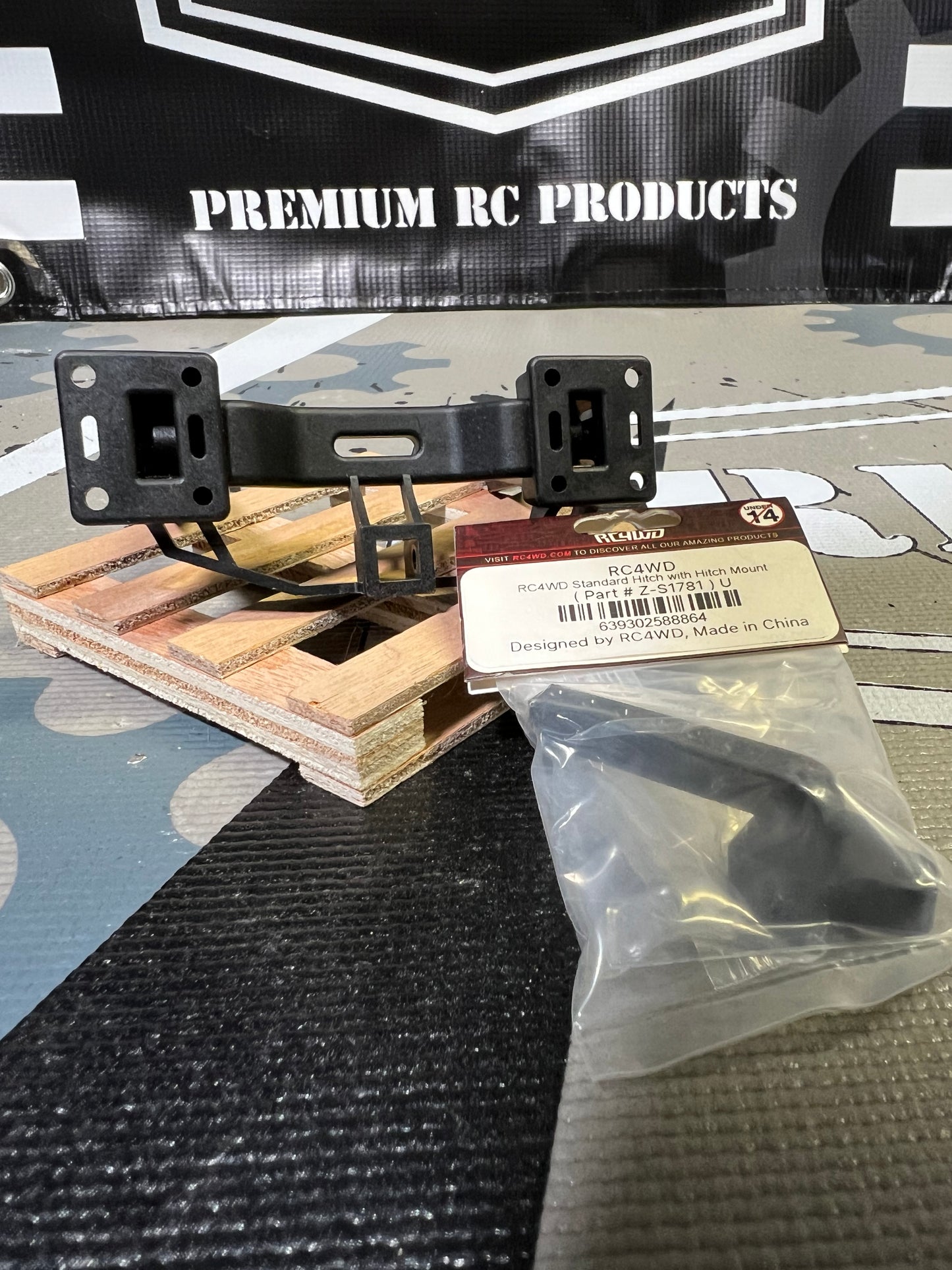 RC4WD Trailer hitch and metal bumper mount