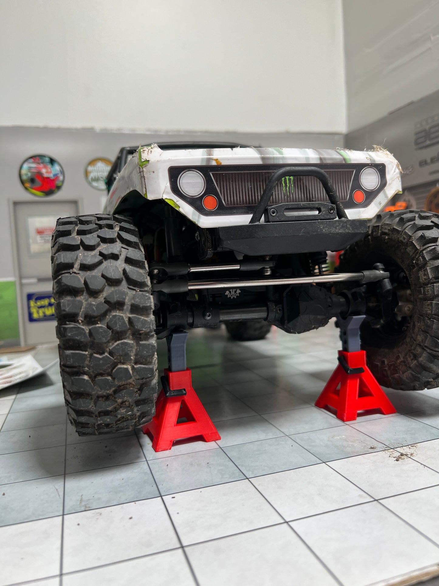 Jack stands